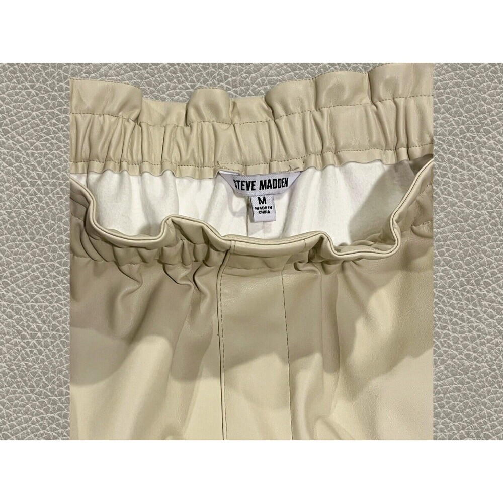 Steve Madden Womens Vegan Leather Elastic Waist High-Rise Shorts Beige Size M - Picture 4 of 6